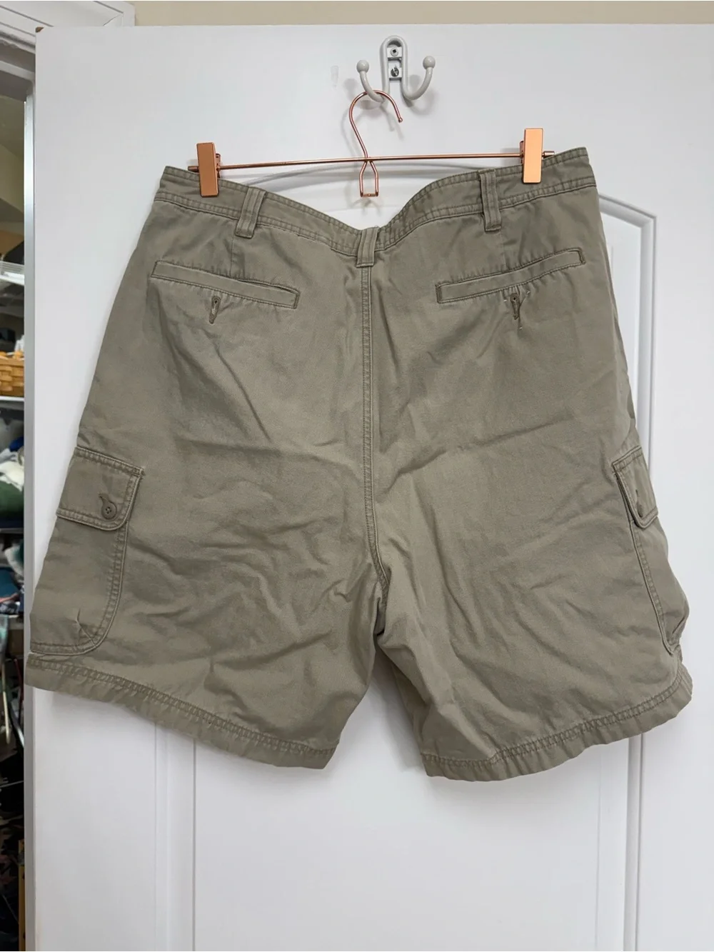 Cherokee Men's Cargo Shorts in Khaki Green